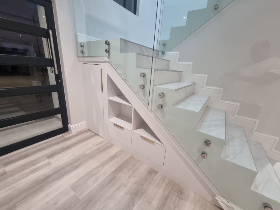 4 Bedroom Property for Sale in Sandown Western Cape